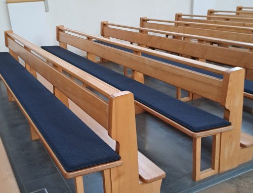 Neue Sitzkissen für die Pfarrkirche St. Johannes Ev.