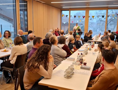 Andacht mit Frühstück im Raum der Begegnung