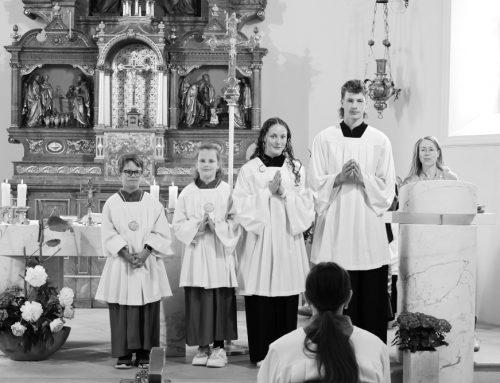 Neue Ministranten aufgenommen – Langjährige Ministranten verabschiedet
